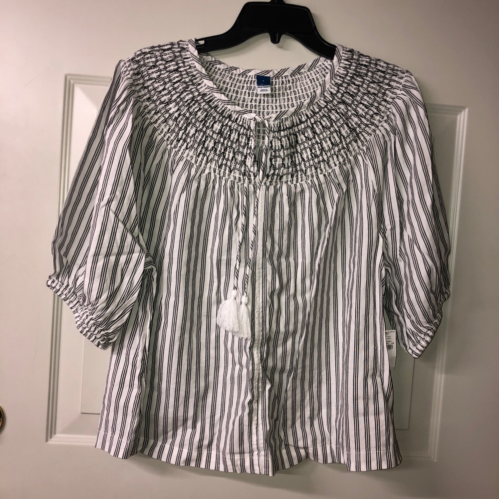 Old Navy NWT Gray & White Stripe 1/4 Sleeve Smocked Top size Large - Picture 2 of 7